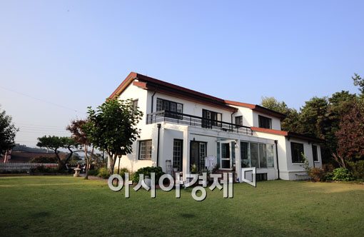 [포토] 차분히 수상기다라는 고은시인