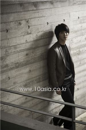 Actor Yoon Si-yoon [Lee Jin-hyuk/10Asia]