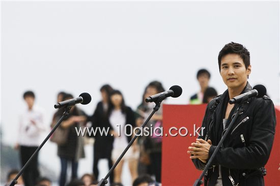 [PHOTO] Won Bin attends PIFF meet-and-greet