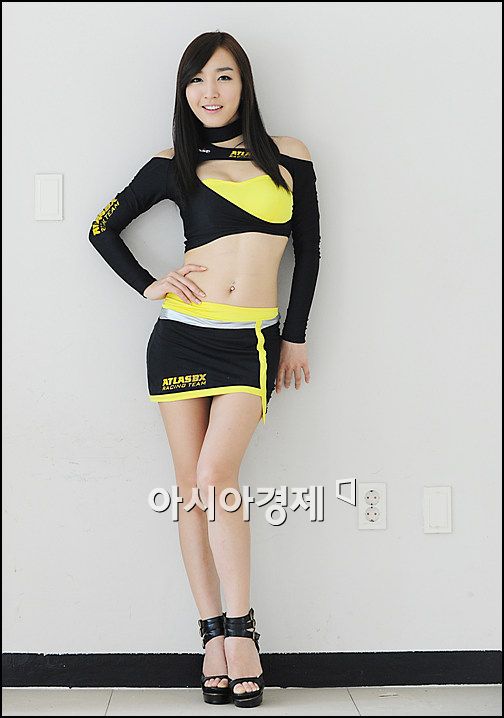 [포토]레이싱걸 정민경, 이기적 각선미
