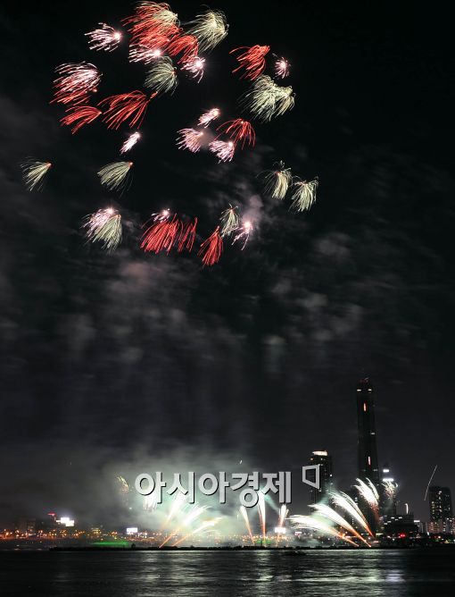 [포토]서울하늘을 수놓은 불꽃