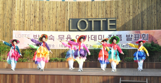 [포토] 대전롯데백, 박정숙 무용 작품 발표회