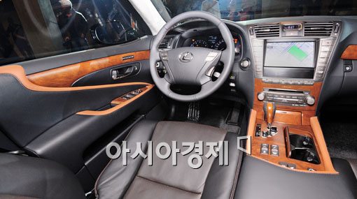 [포토] 완벽한 럭셔리의 LS460 인테리어