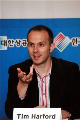 팀 하포드 "실패에 대한 열린 자세가 성공 열쇠"