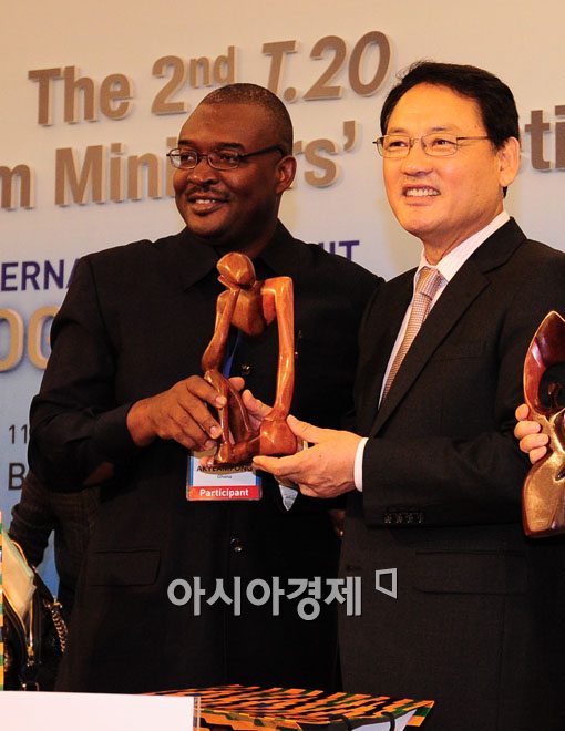 [포토] '한국 정부에 감사의 마음을 전합니다~'
