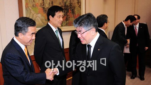 [포토] '금융현안 논의하려 만납니다~'