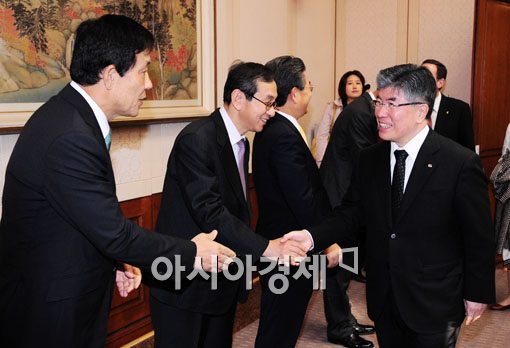[포토] '금융현안 논의하려 만납니다~'