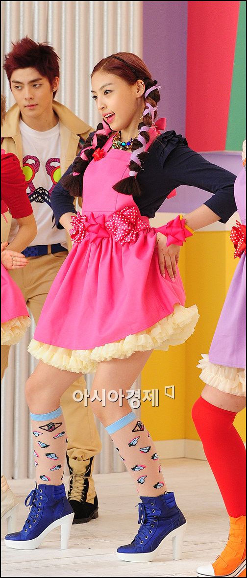 [포토]남녀공학 한별혜원, 이기적 각선미