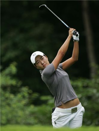 이일희, 선두 "깜짝 우승 기대해~"