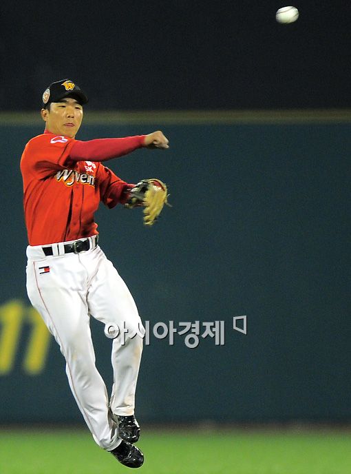 정근우, 11일 만에 1군 복귀…"많이 좋아졌다"