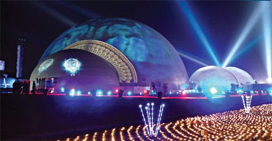 360도 에어돔을 이용한 쿠웨이트오일컴퍼니 75주년 기념식 장면