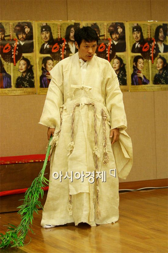 [포토]김뢰하, '이번엔 왕 역활..카리스마 작렬'