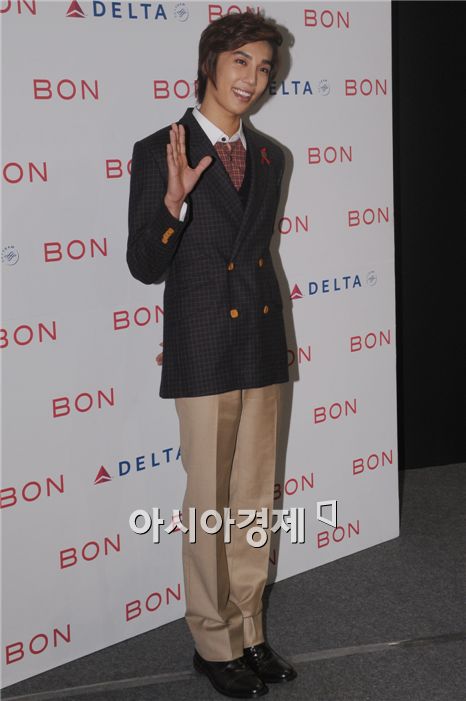 [PHOTO] SS501 Park Jung-min attends Seoul Fashion Week