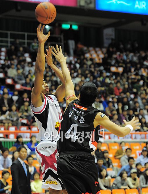 [포토]문태영 '막을테면 막아봐!'