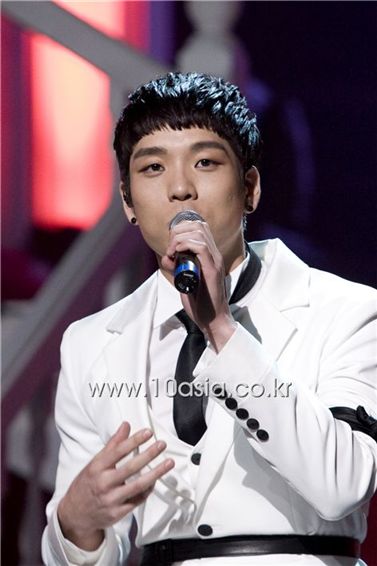 2AM Changmin [Lee Jin-hyuk/10Asia]