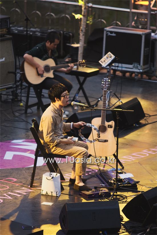 [PHOTO] Epitone Project, Guckkasten sing at Grand Mint Festival