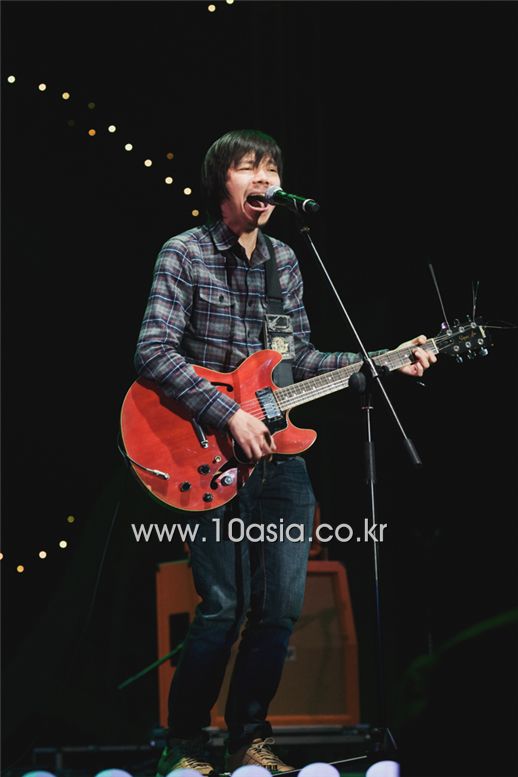 [PHOTO] Wonder Bird performs at Grand Mint Festival