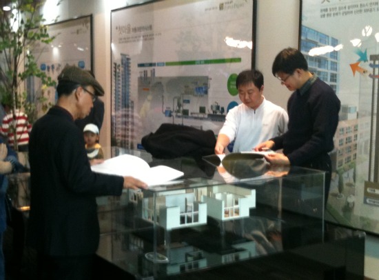 세종시 첫마을아파트 분양홍보관 ‘북적’