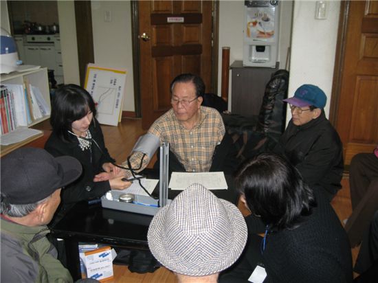 강북구, 경로당 어르신들 건강 연중으로 챙긴다