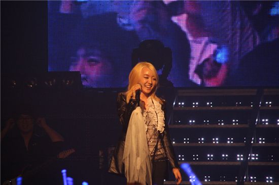 Younha holds concert over the weekend