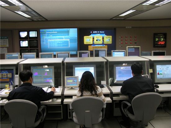 정부대전청사에 있는 특허청 전산상황실.