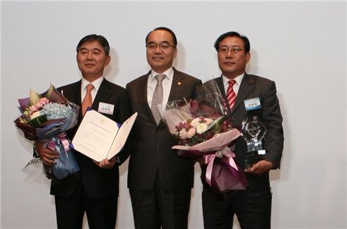 금호석유, 노사문화대상 수상…사내밴드 축하공연 펼쳐 