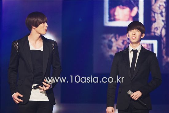 On the set of Mnet's weekly music show "M! CountDown"