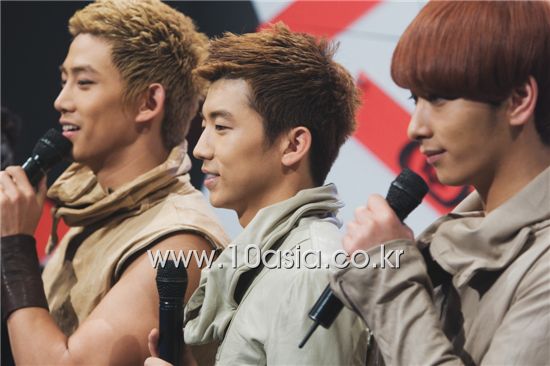 [PHOTO] 2PM preps for Mnet "M! CountDown"