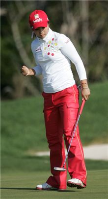 양수진, 선두 "상금퀸 탈환이 눈앞에~"