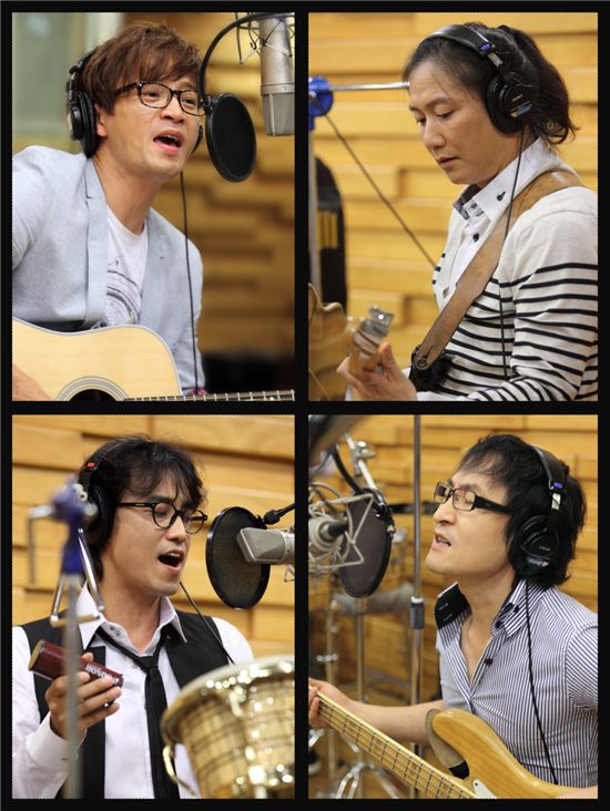 왼쪽 위부터 시계방향으로 박학기, 강인봉, 이동은, 박승화