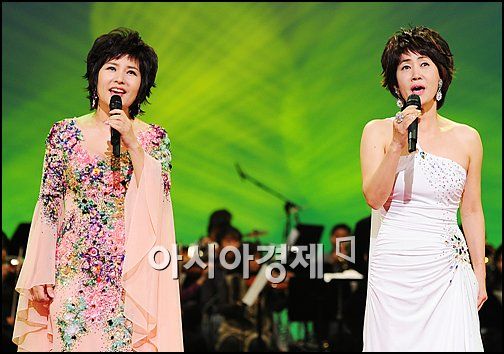 [포토]이혜리-문연주 '가요무대로 하나!'