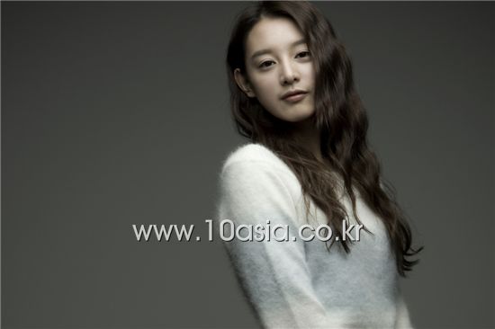 Kim Ji-won [Lee Jin-hyuk/10Asia]