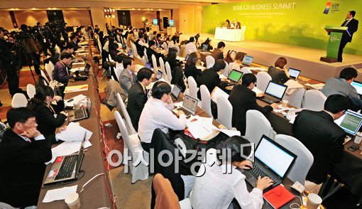 [포토] 뜨거운 G20 비즈니스 서밋 취재 열기
