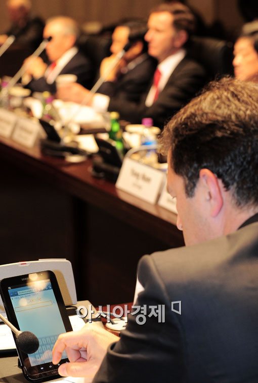 [포토] 'G20 회의 준비는 갤럭시 탭으로~'
