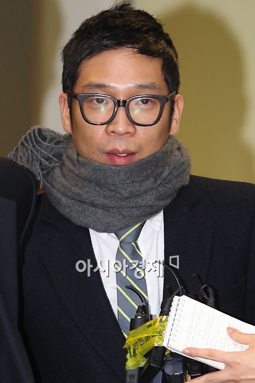 [포토]첫 공판 마친 MC몽 '정신이 멍해요'