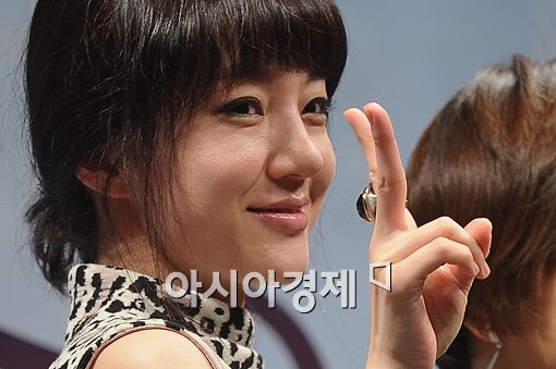 [포토]임수정 '예쁘게 브이~'