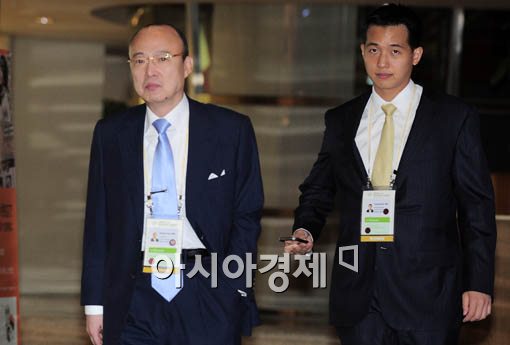 [포토] 아들과 G20 비즈니스 서밋 참석한 김승연 회장