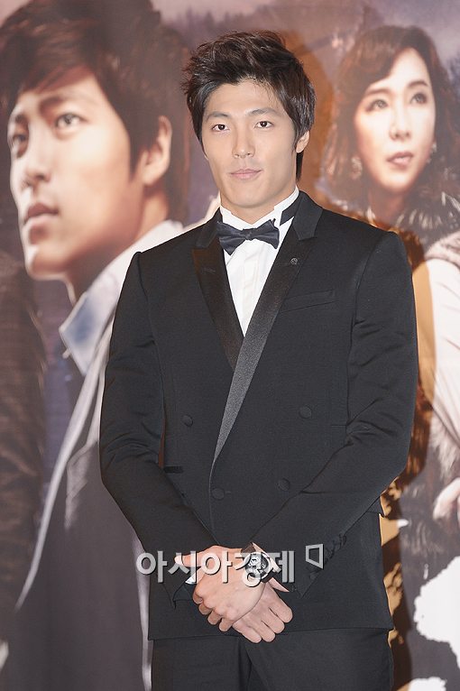 [포토]이재윤 '버클리대학교 수석 졸업생'