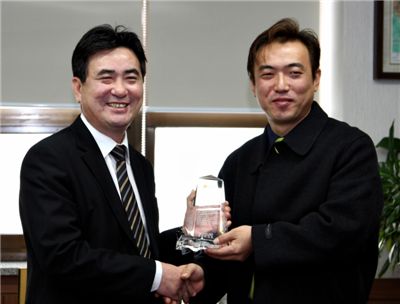 엠앤소프트, 내비게이션 동호회로부터 감사패 받아 