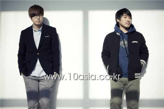 From left, No Reply members Kwon Soon-kwan and Jeong Wook-jae [Lee Jin-hyuk/10Asia]