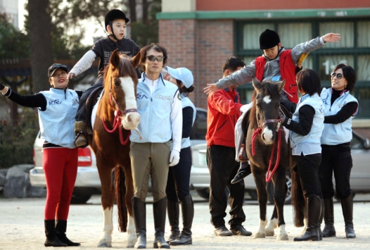 [주말레이싱] 장애우 '재활 승마교실' 찾아갑니다