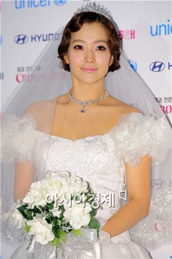 [PHOTO] Kim Hee-sun at late Andre Kim tribute show