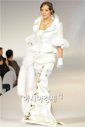 [PHOTO] Kim Hee-sun at late Andre Kim tribute show