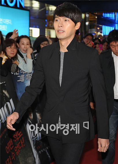 [PHOTO] Hyun Bin at "The Warrior's Way" screening