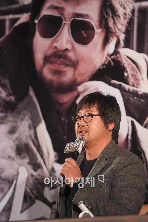'황해' 김윤석 "겨울 수영 장면, 생명의 위협 느꼈다"