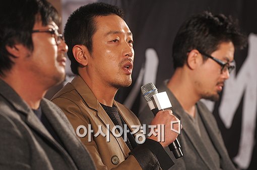 하정우 "'황해' 촬영중 거울을 보니 내가 중국인 같더라"