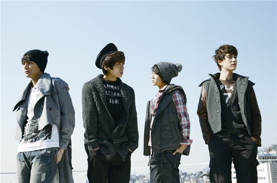 S.M. The BALLAD crew: From left Jay, Jong-hyun, JINO and Kyu-hyun [SM Entertainment]