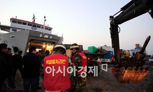 [연평포토] 연평도 들어가는 군 특수대원들