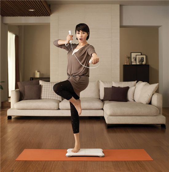 닌텐도, '위핏 플러스' 모델로 김혜수 기용