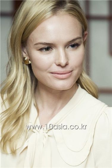 [PHOTO] Hollywood actress Kate Bosworth (2)